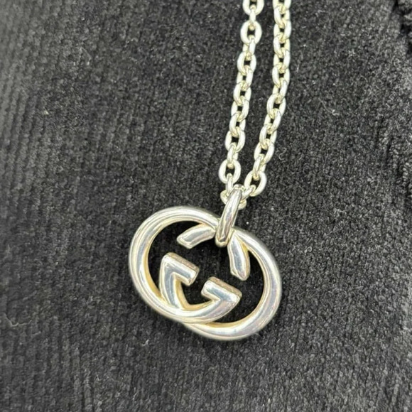 Vintage GUCCI Necklace. Double G Gucci Logo Sterling Silver Pendant - Picture 4 of 10
